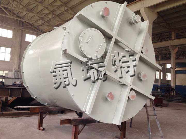 鋼襯塑儲(chǔ)罐、反應(yīng)釜